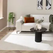 Studio Clarice Viskosmatta | Jean gräddvit/vit hos Volero | 160x230 cm | Polyester | Enfärgad | Rektangulär | Låg lugg