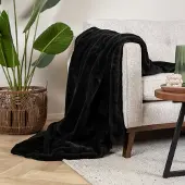 NATURL. Tvättbar filt | Otis svart hos Volero | 130x170 cm | Polyester | Enfärgad | Rektangulär |