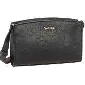 Calvin Klein Svart Polyester Dam Axeväska