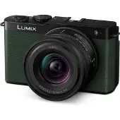 Panasonic Lumix S9 kamera grön + 18-40mm f/4,5-6,3 (DC-S9NE-G)