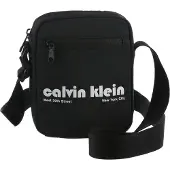 Calvin Klein Jeans Axelremsväska svart / vit