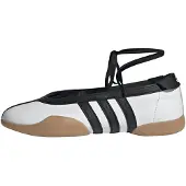 Adidas Originals Remballerina 'Taekwondo Mei' svart / vit