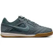 Nike Låg sneaker 'GATO' ljusblå / grå