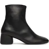 Vagabond SHOEMAKERS Stövlett 'Livia' svart