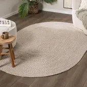 Studio Clarice Oval utomhusmatta | Bali beige hos Volero | 205x305 cm | Polyester | Enfärgad | Oval | Plattvävd