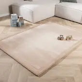 Little Olly Tvättbar lekmatta | Jip beige hos Volero | 50x80 cm | Polyester | Enfärgad | Rektangulär |