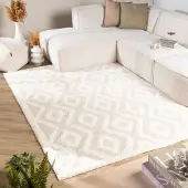 FRAAI Skandinavisk matta | Lova Diamond gräddvit hos Volero | 140x200 cm | Polyester | Enfärgad | Rektangulär | Hög lugg