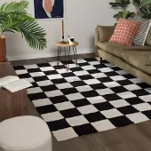 FRAAI Rutig matta | Blox svart hos Volero | 80x150 cm | Bomull | Block | Rektangulär | Låg lugg