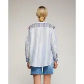 Tantra Randig blus i oversize-modell med mao-halsringning