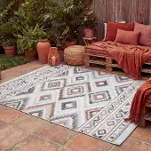 FRAAI Kilim utomhusmatta | Lira Trellis hos Volero | 120x170 cm | Syntet | Romb | Rektangulär | Plattvävd