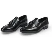 Infinity Leather Svarta herrloafers i högglansigt lack i konstläder med tofs