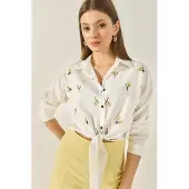 Bianco Broderad Poplin Skjorta med Knapppförslutning