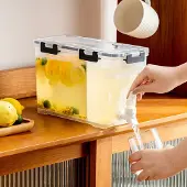 24.Se Vattenkanna med kran 3,5L