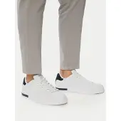 Armani Exchange för män. XM000140AF11916M0028 Vita träningsskor med monogram (42), Karta, Nyckelband, Casual
