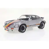 Solido Porsche 911 RSR Kremer 1973 silber 1:18 Modellbil