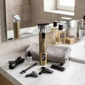 Adler Professionell barbertrimmer - keramiskt rörligt blad, LED-display, USB-C, 180 min