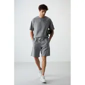 Tommy Life Överdimensionerad kortärmad T-shirt och shorts-set