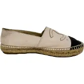 Chanel CC Tåspets Espadrille Lägenheter i Nudefärgad Lammnappa