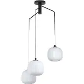 Eglo MANTUNALLE 3L klusterhänglampa i enkel svart design med vita glasskärmar
