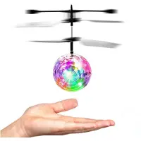 Adlibris Flying Ball med LED Gear4Play