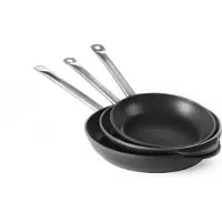 Super Merchant Profi Line induktionsstekpanna gjord av gjuten aluminium, titanbelagd, diameter 240 mm, Hendi 629154