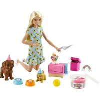 Mattel Puppy Party Docka och Lekset, Blond Docka med Solrosklänning, 2 Husdjurshundar, Tårtform, Deg och Tillbehör