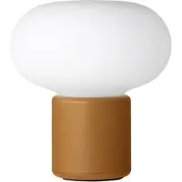 New Works laddningsbar lampa Karl-Johan, ockragul, IP65 dimbar, Gul / orange, Vardagsrum / matsal, Syntetmaterial, Design
