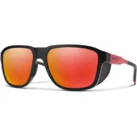 Smith - Solglasögon - Embark Tnf Matte Black / Horizon Red Chromapop Polarized Red Mirror för Unisex - Svart