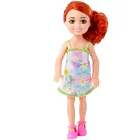 Barbie Chelsea Liten Docka i Klänning & Vita Skor med Brunett Hår & Bruna Ögon