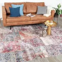 FRAAI Patchwork matta | Azara Patchwork röd hos Volero | 140x200 cm | Polyester | Lappteknik | Rektangulär | Plattvävd