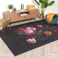 FRAAI Blommig matta | Florine svart/rosa hos Volero | 80x150 cm | Polyester | Blommig | Rektangulär | Plattvävd