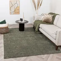 Studio Clarice Berbermatta | Aicha mörkgrön hos Volero | 240x330 cm | Ull | Enfärgad | Rektangulär | Hög lugg