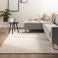 NATURL. Tvättbar matta | Cozy gräddvit hos Volero | 130x200 cm | Polyester | Enfärgad | Rektangulär | Låg lugg