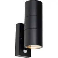 QAZQA Utomhusvägglampa svart 2-ljus AR70 med rörelsesensor - Duo