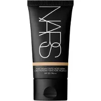 Nars Pure Radiant Tinted Moisturizer SPF30