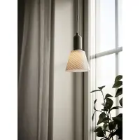 PR Home hänglampa Tilda, vit, Ø 12,5 cm, glas, stickpropp Tilda, Vitt / opal, Vardagsrum / matsal, Glas, Modern, Pendellampor med stickkontakt