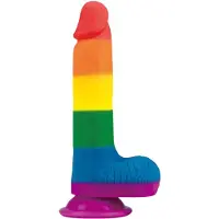Lovetoy Prider - realistisk dildo med pung - 20 cm - regnbågsfärgad