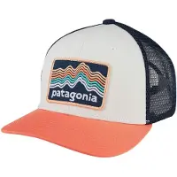 Patagonia - Barnkläder - K's Trucker Hat Ridge Rise Stripe Coho Coral för UnisexBomull - Vit