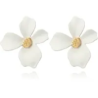 By Jolima Lilly Flower Earring White