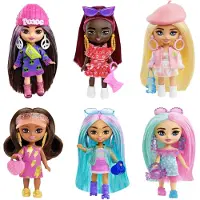 Barbie Extra Mini Mini Doll med brunett hr Alien trja klnning & fredsskylt-tema tillbehr & stativ 3,25-tum