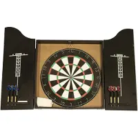 Nordic Games klassisk darttavla i dartskåp med dartpilar (809-074)
