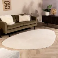 NATURL. Mjuk ekologisk matta | Teddy gräddvit hos Volero | 120x170 cm | Polyester | Enfärgad | Oregelbunden form | Hög lugg