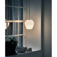 Le Klint Design pendellampa The Bouquet, dimbar, Vitt / opal, Vardagsrum / matsal, Syntetmaterial, Design, Pendellampa