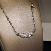 YIRAN Jewelry Caoshi Trendigt kvinnligt bladhalsband för daglig fest Silverfärgade smycken för kvinnor Estetiska damförlovningsceremonitillbehör 45cm