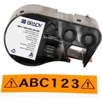 Brady M4C-1000-595-OR-BK vinyltejp | svart text - orange tejp | 25,4mm x 7,62m (original)