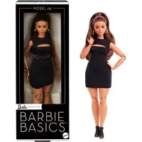 Barbie Signature Basics Alta-docka