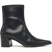Vagabond SHOEMAKERS Stövlett 'Giselle' svart