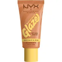 Nyx Buttermelt Glaze Soft Glow Skin Tint SPF 30 Flytande foundation 30 ml Nr. 3 - Cashew Butta