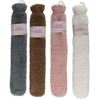 24.Se Fluffig varmvattenflaska med extra lång design och mjukt överdrag