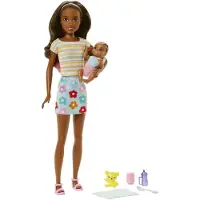 Barbie Skipper Babysitters Inc Docka & Tillbehörsset med Brunettdocka, Baby och 4 Temade Delar